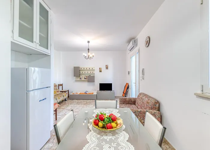 E E Leviche קסטריניאנו דל קאפו